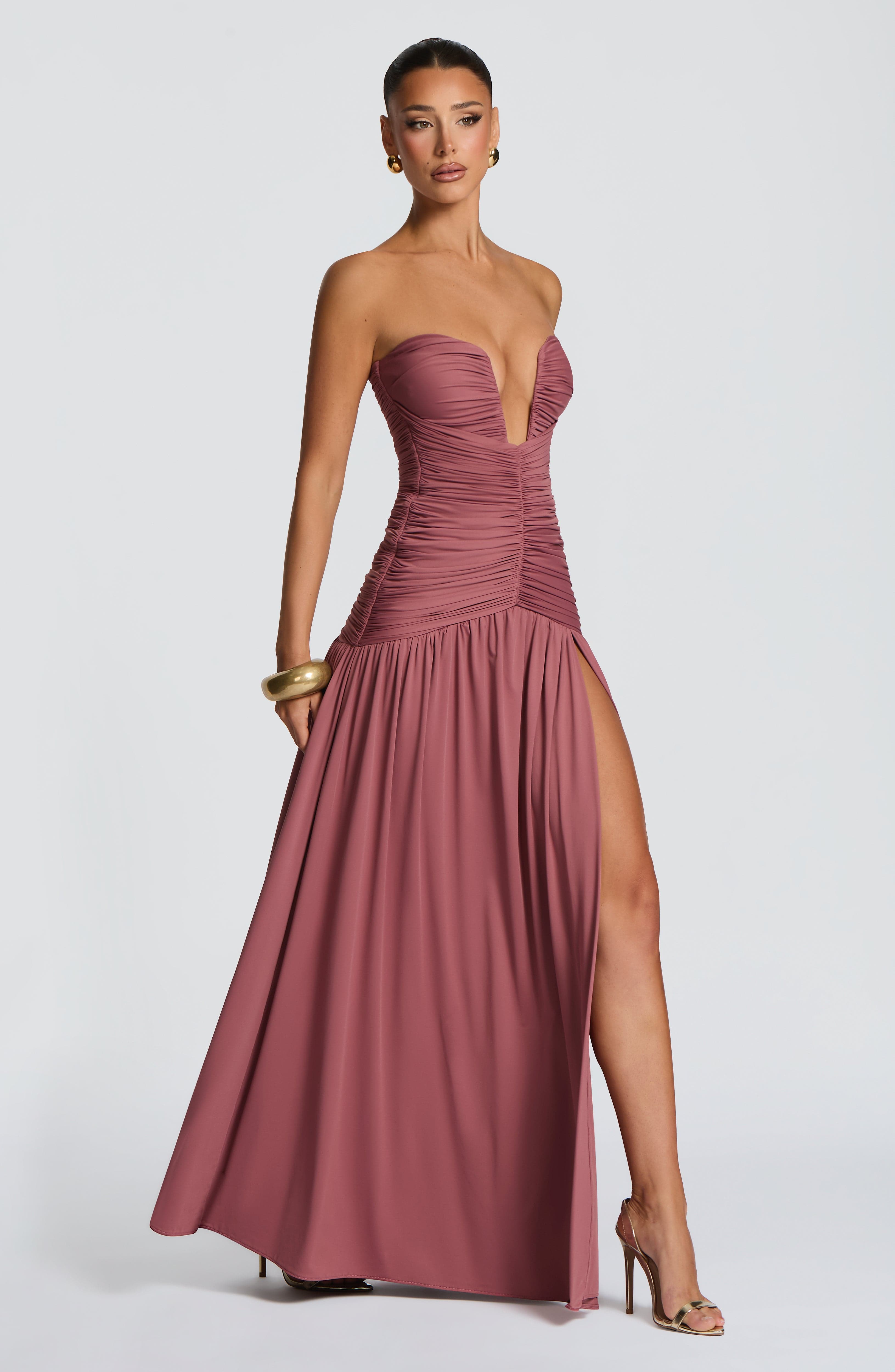 Vestido Junia™ | Elegancia estructural en cada detalle